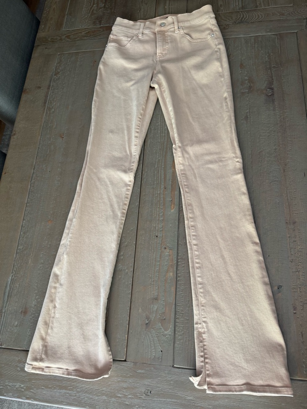 Express Mid Rise Skyscraper Jeans in Blush. - Picture 6 of 9